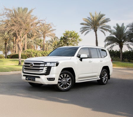 Louer Toyota Land Cruiser GXR V6 2025 en Dubai