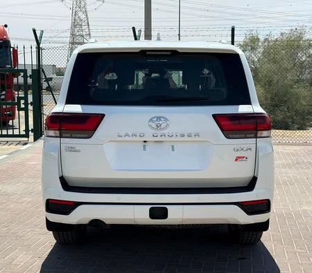  Toyota Land Cruiser GXR 2026