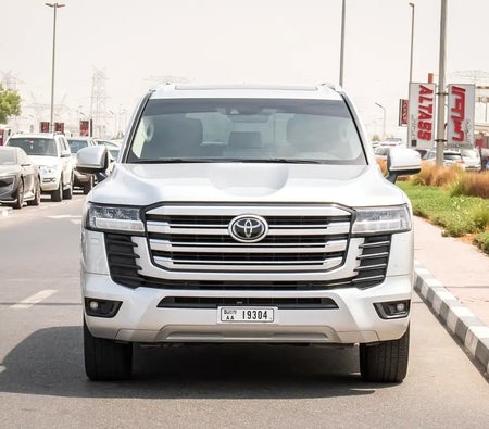 Toyota Land Cruiser GXR 2023, photo 3 of 4