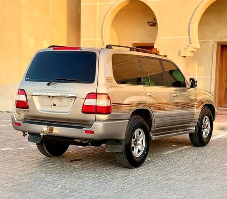 ذهبي تويوتا لاند كروزر جي إكس آر 2005 ذهبي تويوتا لاند كروزر جي إكس آر 2005