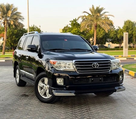Siyah Toyota Land Cruiser GXR 2015