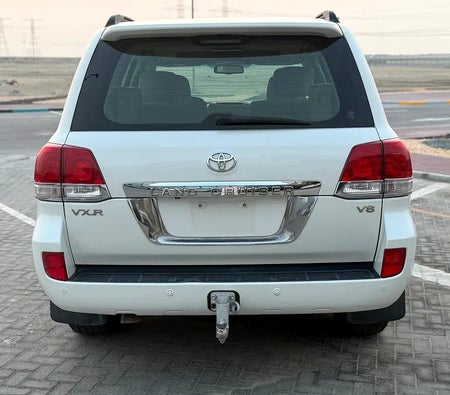 White Toyota Land Cruiser VXR 2009