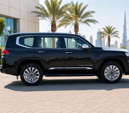 Toyota Land Cruiser VXR 2026, photo 3 of 4