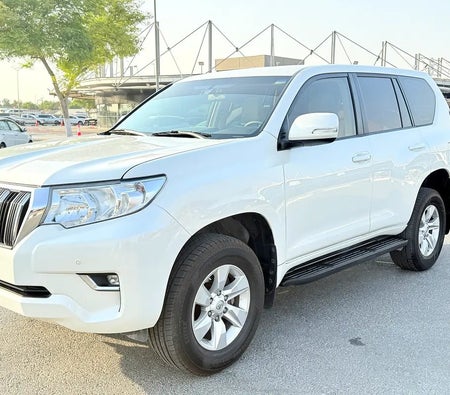 Weiß Toyota Prado EXR 2022 Weiß Toyota Prado EXR 2022