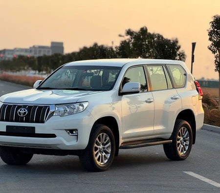 Weiß Toyota Prado EXR 2021 Weiß Toyota Prado EXR 2021