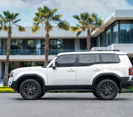 أبيض تويوتا Prado GXL Turbo 2025 أبيض تويوتا Prado GXL Turbo 2025
