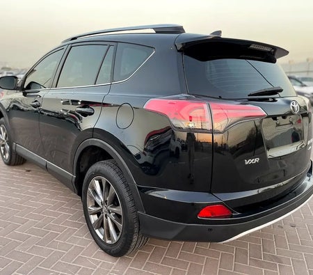 Siyah Toyota RAV4 VXR 2018