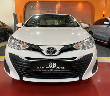 Toyota Yaris E 2021, photo 2 of 4