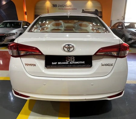 Toyota Yaris E 2022, photo 4 of 4
