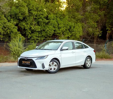 Blanc Toyota Yaris E 2023 Blanc Toyota Yaris E 2023
