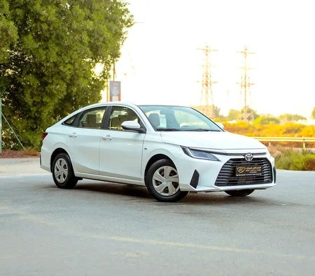 Blanc Toyota Yaris E 2023 Blanc Toyota Yaris E 2023