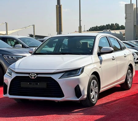 Toyota Yaris 2023, photo 3 of 4