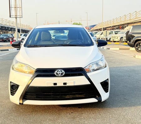 Beyaz Toyota Yaris 2016