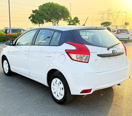 Beyaz Toyota Yaris 2016