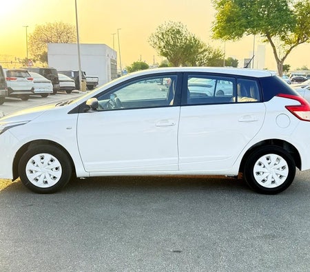 Weiß Toyota Yaris 2016 Weiß Toyota Yaris 2016