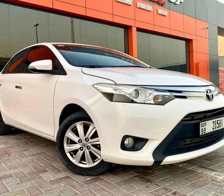 تويوتا Yaris SE+ 2016, photo 3 of 4