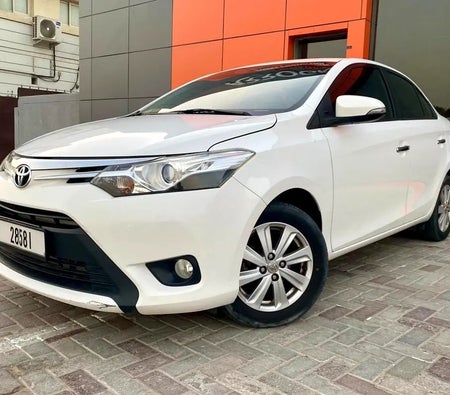 تويوتا Yaris SE+ 2016, photo 2 of 4