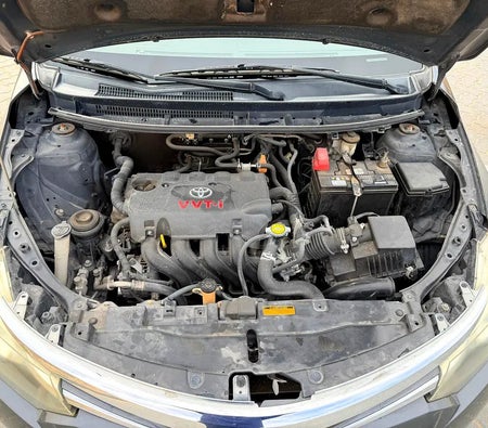 Gray Toyota Yaris SE+ 2014