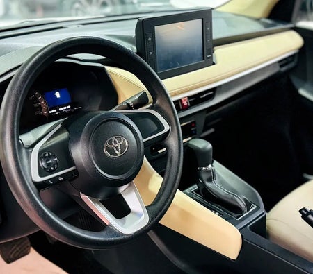 Blanc Toyota Yaris SE 2023