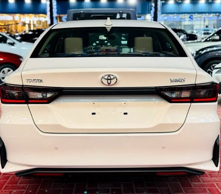 Blanc Toyota Yaris SE 2023