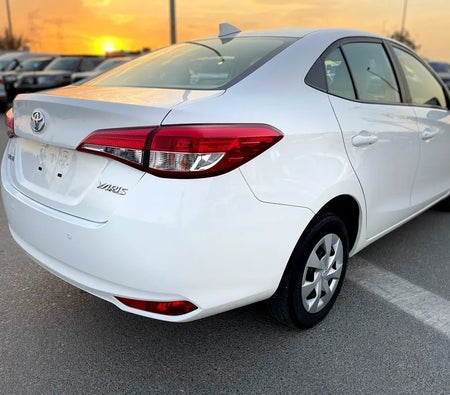 Blanc Toyota Yaris SE 2022