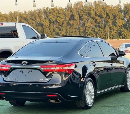 Black Toyota Avalon Limited 2013