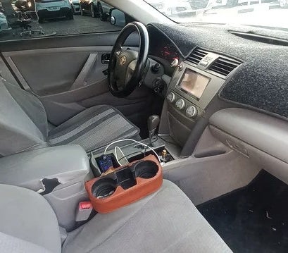 Toyota Camry LE 2011, photo 4 of 4