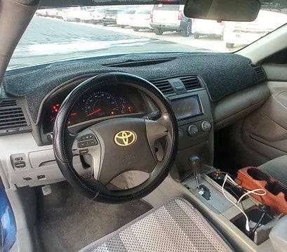 Toyota Camry LE 2011, photo 3 of 4