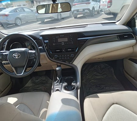White Toyota Camry 2021 White Toyota Camry 2021