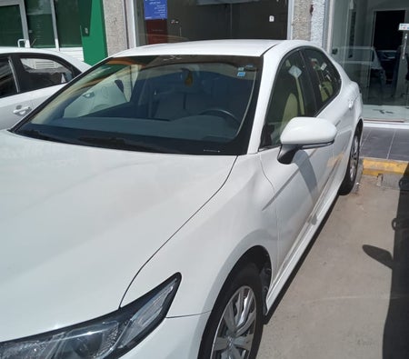 White Toyota Camry 2021 White Toyota Camry 2021