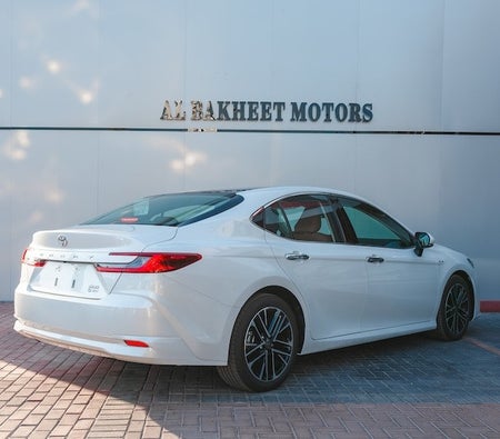 Blanc Toyota Camry GLX 2024