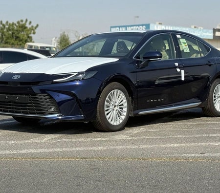 Toyota Camry 2025, photo 2 of 4