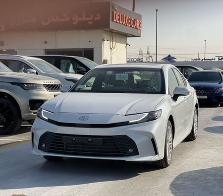 Toyota Camry 2025, photo 3 of 4