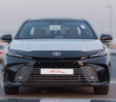 Toyota Camry 2026, photo 2 of 4