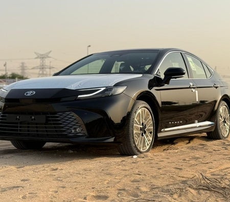 Toyota Camry 2026, photo 2 of 4