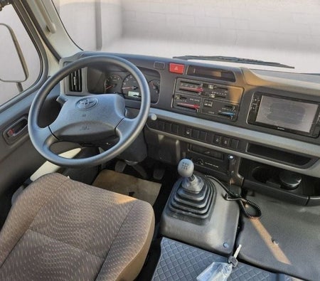 Toyota Coaster 2025, photo 4 of 4
