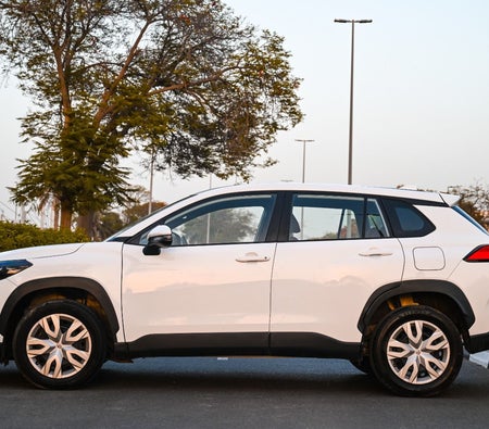 Toyota Corolla Cross 2023, photo 2 of 4