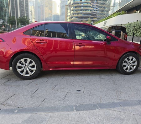 Rot Toyota Corolla CE 2020