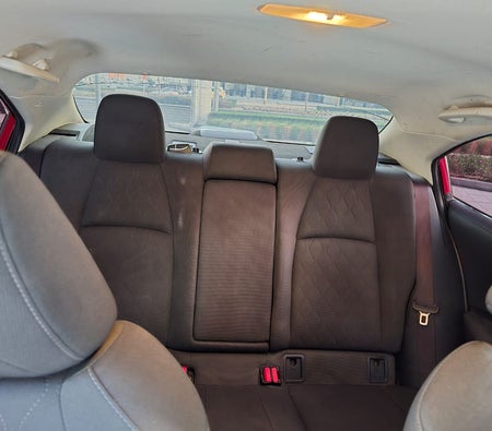 Rot Toyota Corolla CE 2020