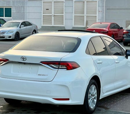 White Toyota Corolla XLI TOP 2022