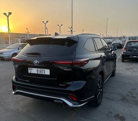 Black Toyota Crown 2023