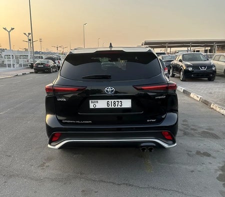 Black Toyota Crown 2023