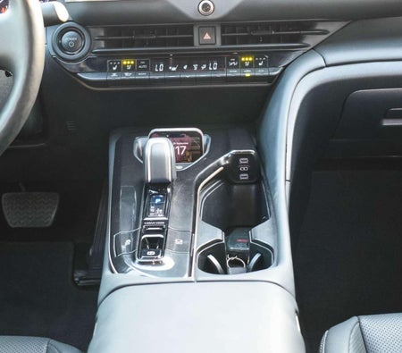 Toyota Crown 2024