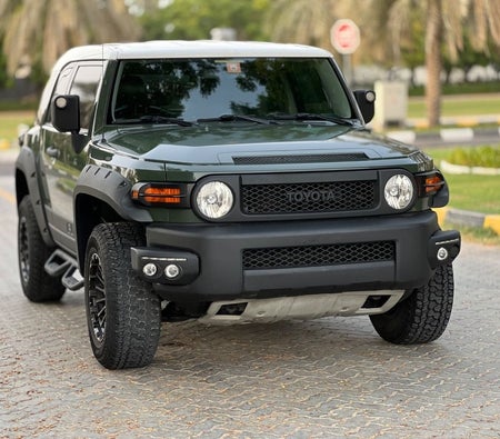 Grün Toyota FJ Cruiser 2012