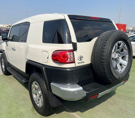 White Toyota FJ Cruiser 2022