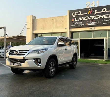 Toyota Fortuner SR5 2020, photo 3 of 4