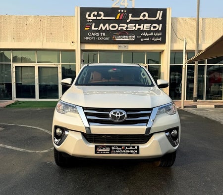 Toyota Fortuner SR5 2020, photo 2 of 4
