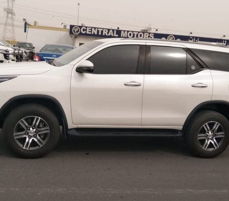 Toyota Fortuner 2021, photo 2 of 4