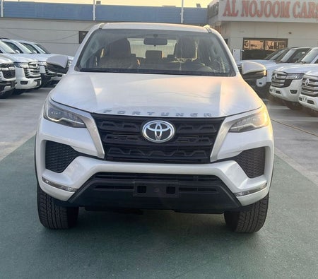 Toyota Fortuner  2025, photo 2 of 4