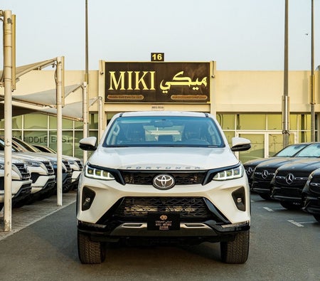 Toyota Fortuner 2025, photo 3 of 4